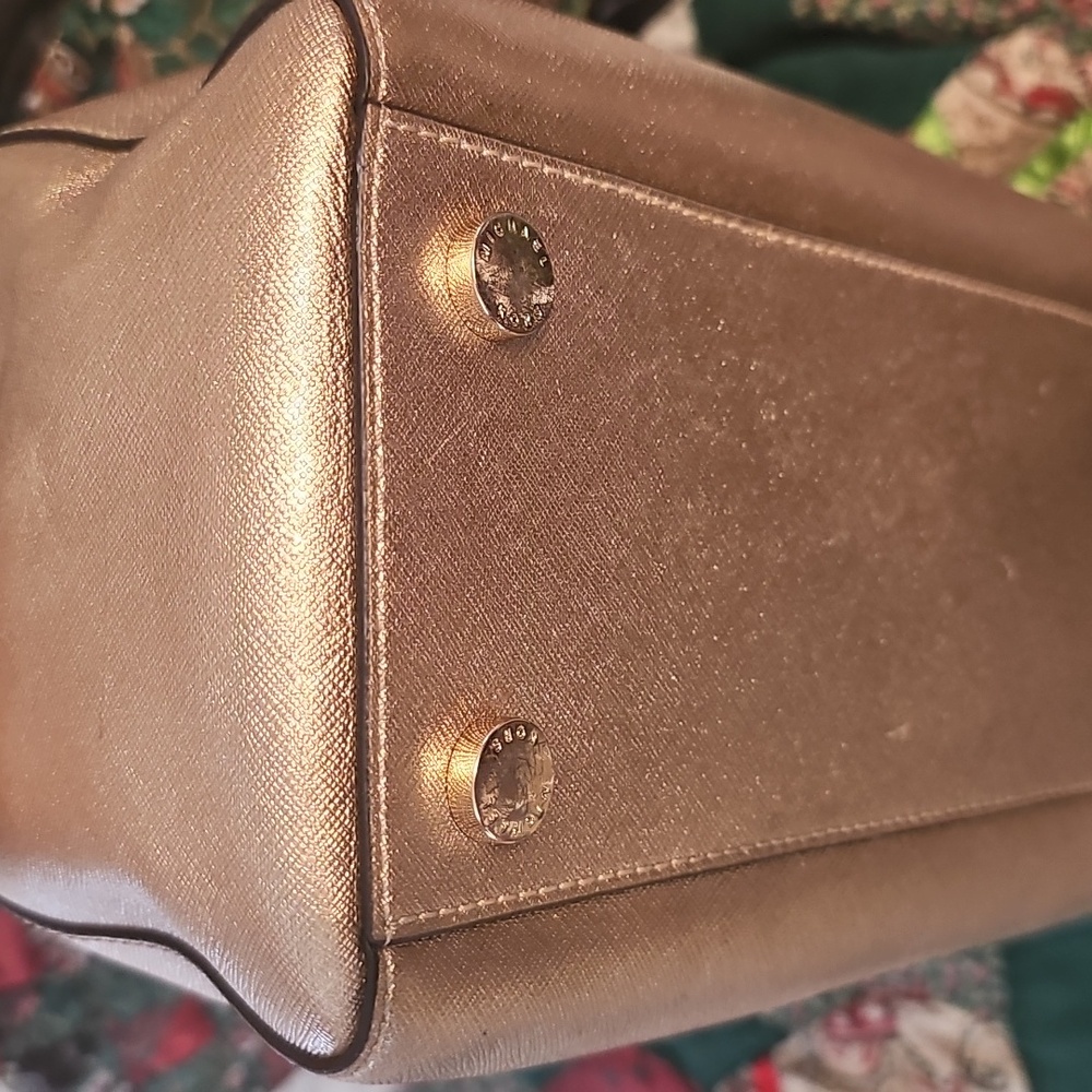 Michael Kors Susannah Metallic Gold Tote - Picture 7 of 10